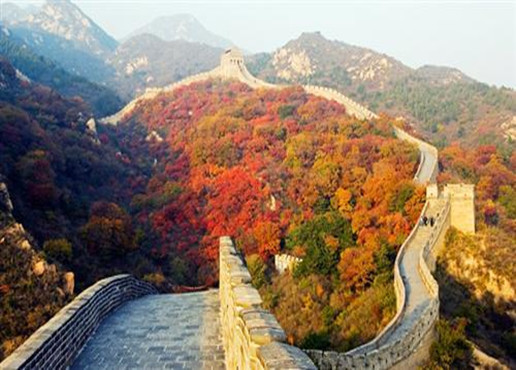 Autumn scenery in Huanghuacheng Great Wall